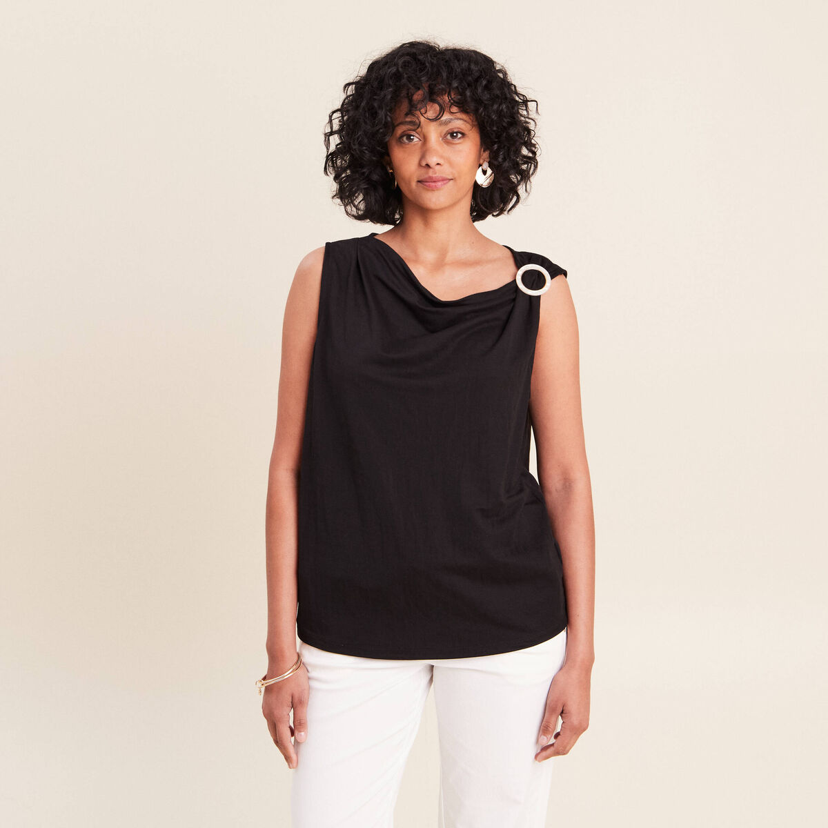 T-shirt col b&eacute;nitier noir femme