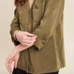Blouse manches 3/4 à capuche vert olive femme