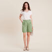 Short droit à pinces vert olive femme
