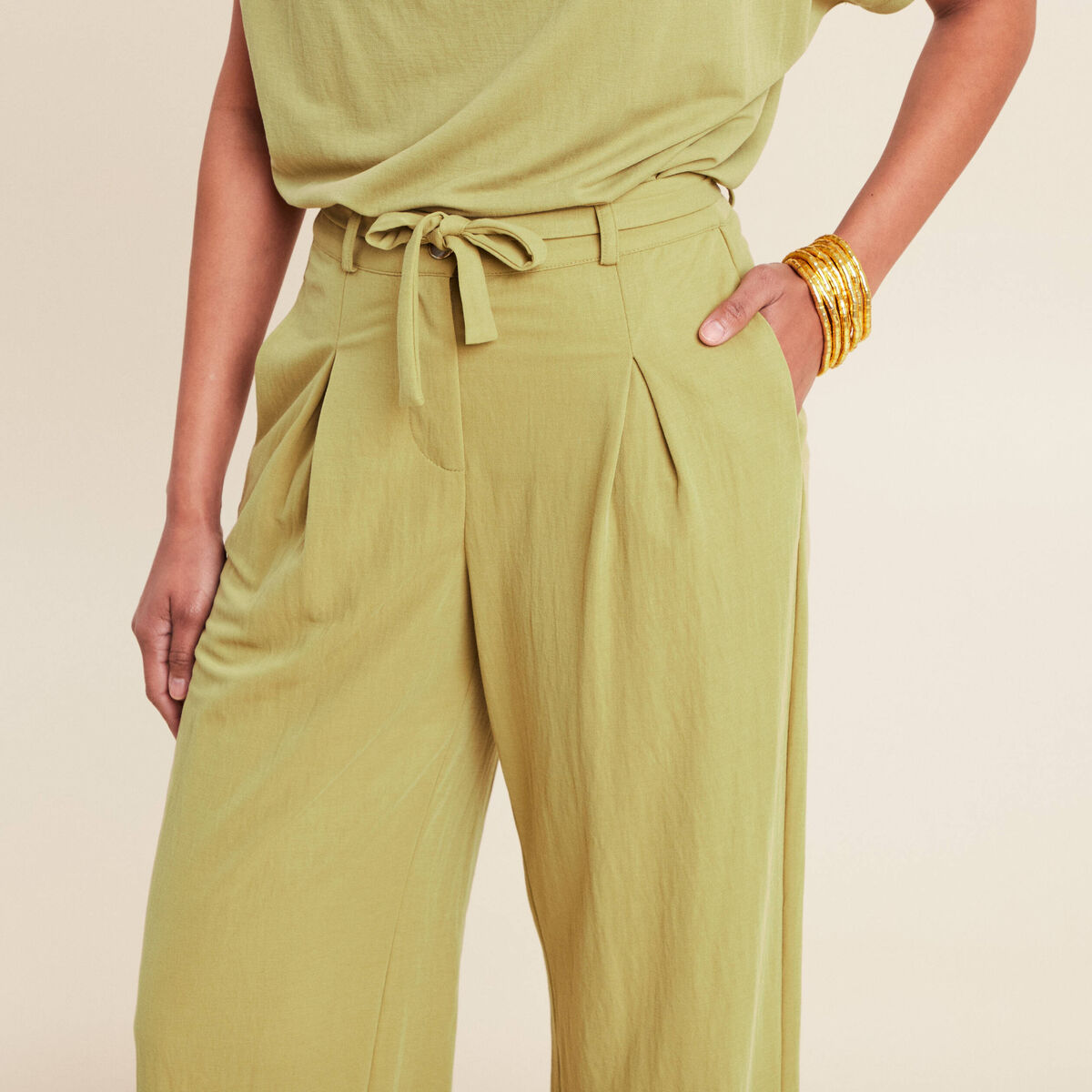 Pantalon fluide taille haute vert olive femme