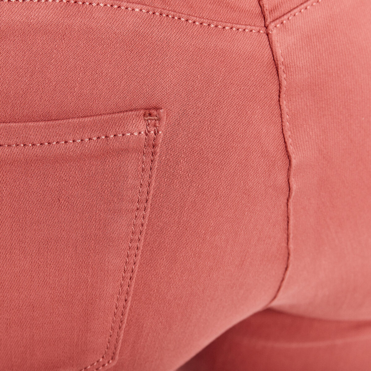 Jean magique ajusté taille standard rose femme