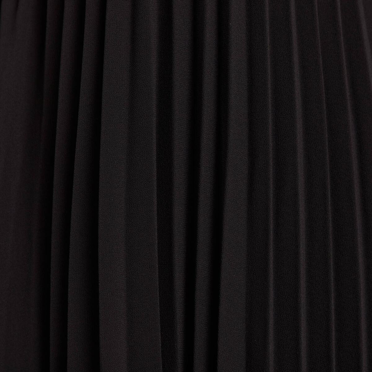 Robe évasée plissée noir femme