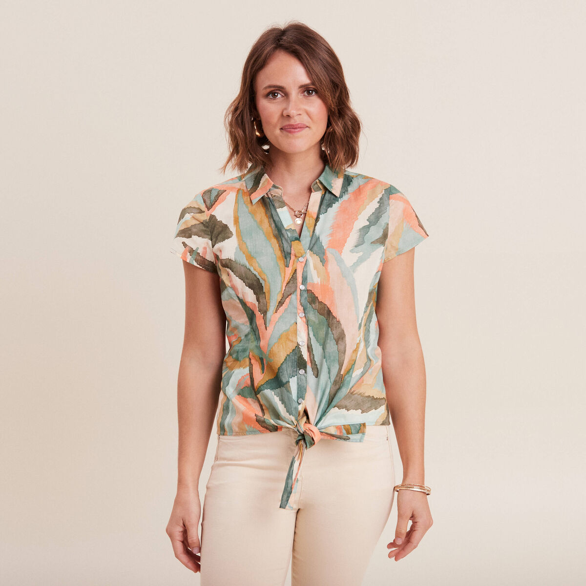Chemise manches courtes nou&eacute;e multicolore femme