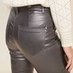 Pantalon ajust&eacute; enduit &agrave; pont couleur argent femme
