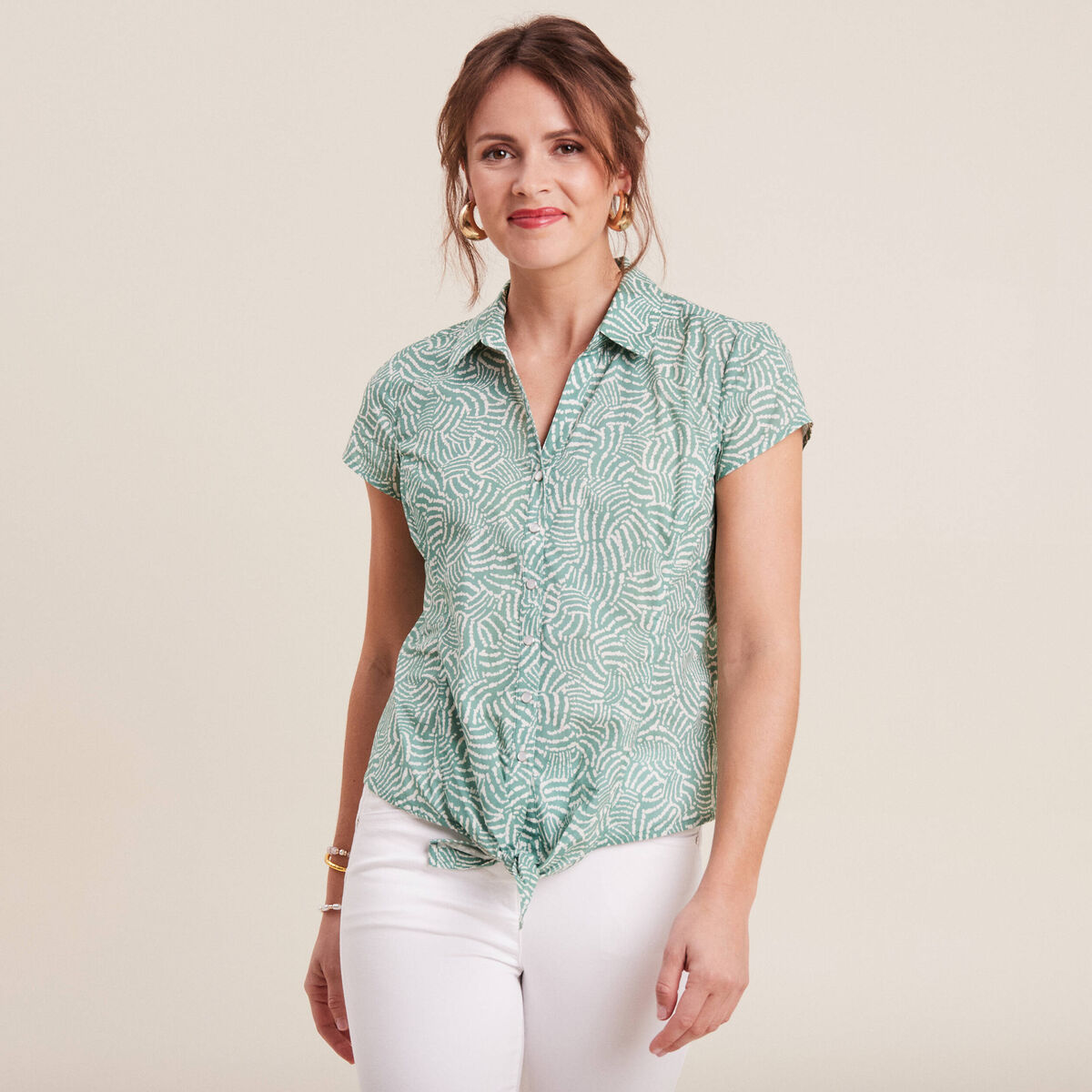Chemise manches courtes nouée noir femme