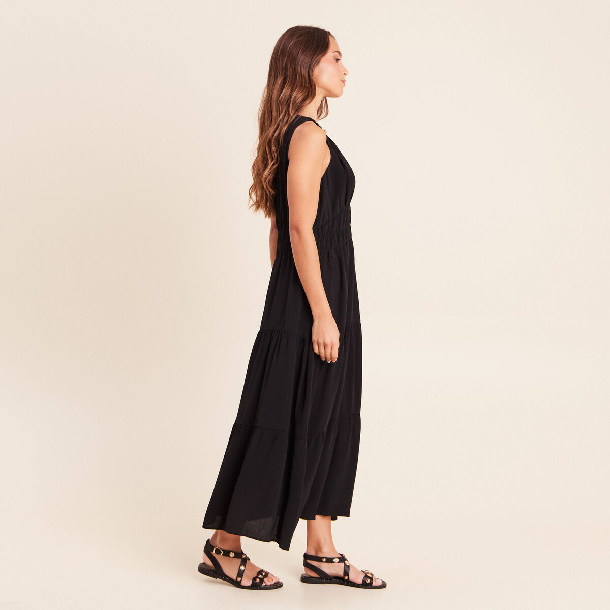 Robe longue &eacute;vas&eacute;e sans manches noir femme