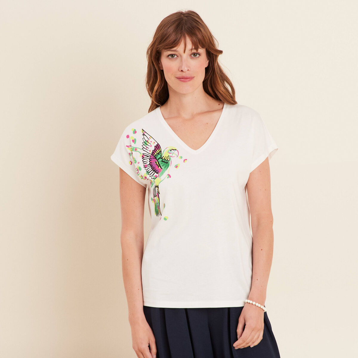 T-shirt col V manches courtes ecru femme