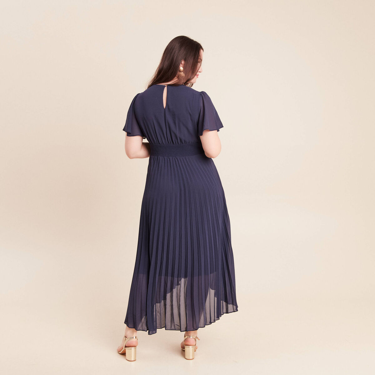Robe longue &eacute;vas&eacute;e col v manches courtes bleu marine femme