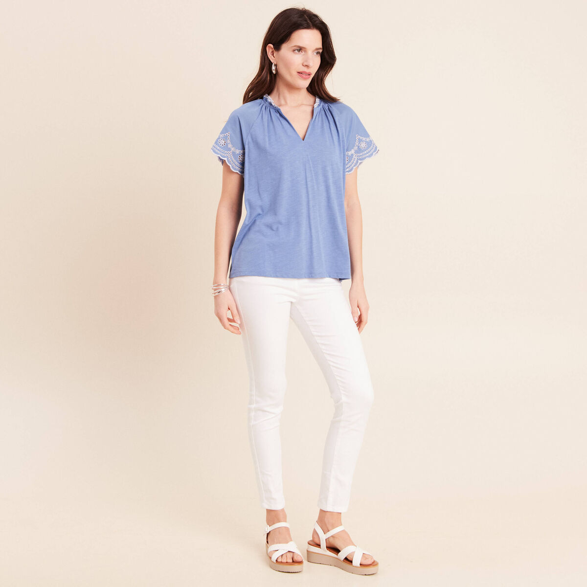 Blouse col tunisien manches courtes bleu ciel femme