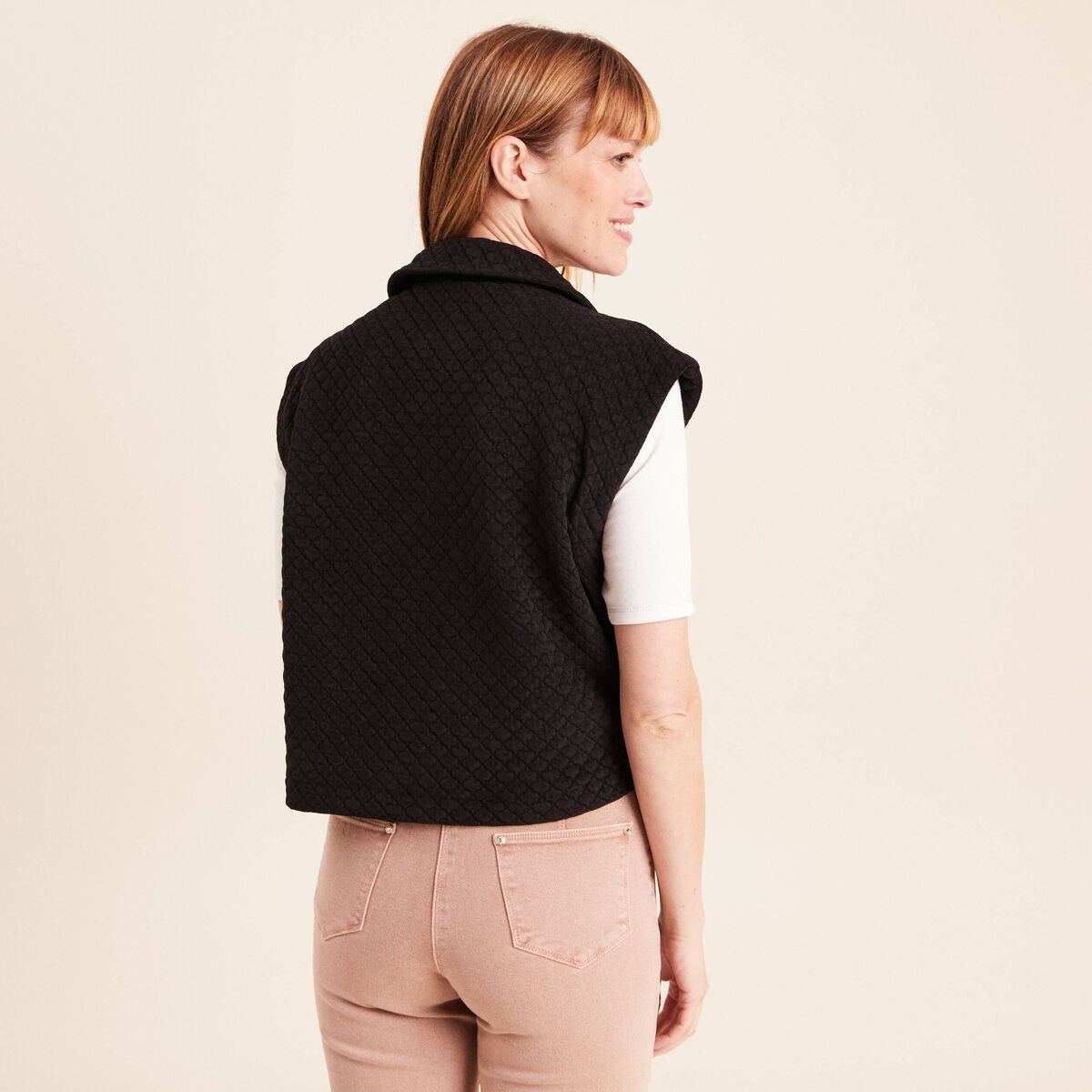 Veste courte droite sans manches noir femme