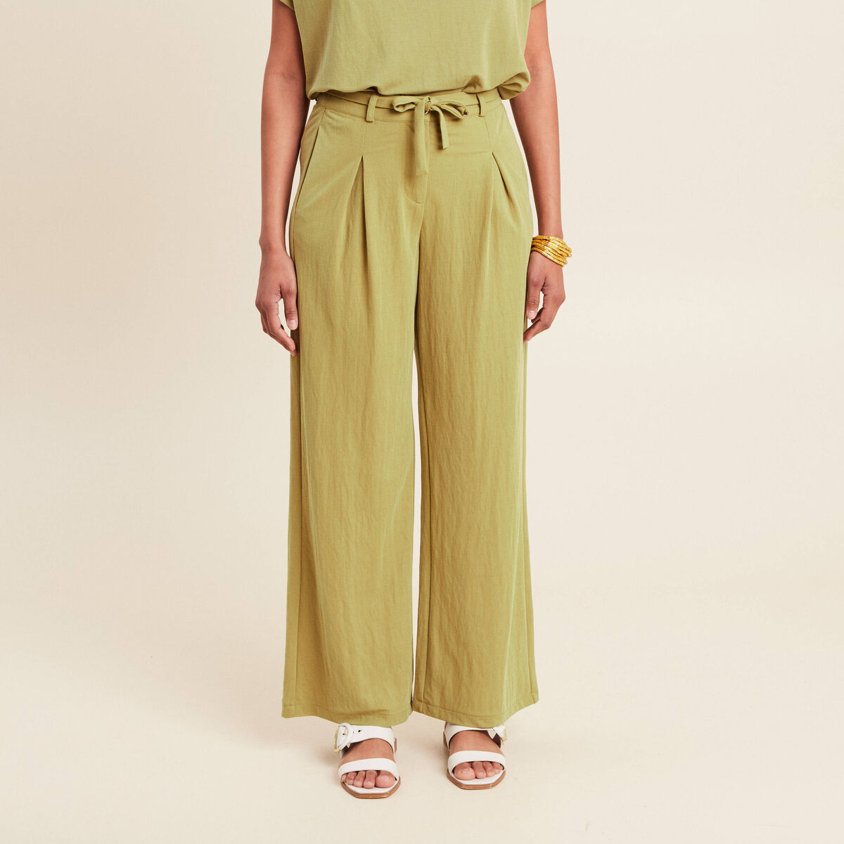 Pantalon fluide taille haute vert olive femme