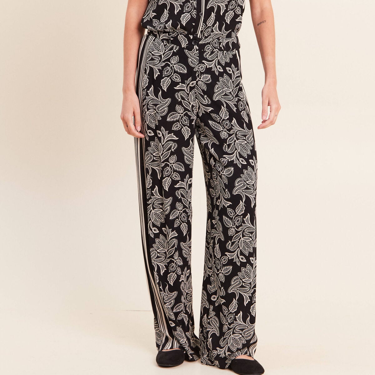 Pantalon fluide coupe large noir femme
