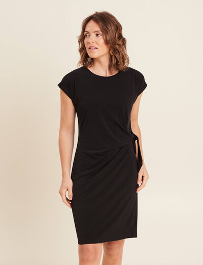 Robe cintrée courte col rond noir femme