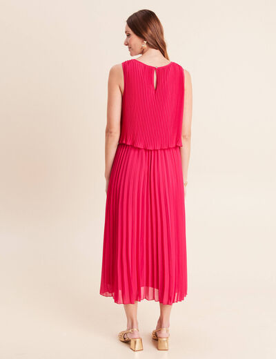 Robe longue &eacute;vas&eacute;e pliss&eacute;e sans manches rose fushia femme