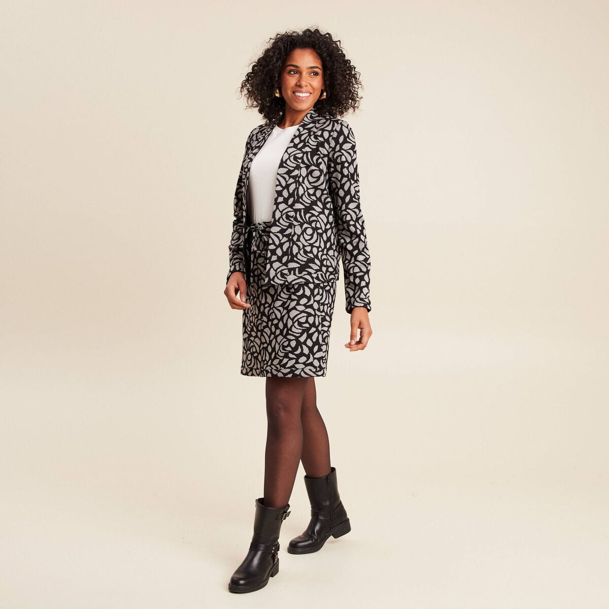 Jupe trap&egrave;ze r&eacute;versible noir femme