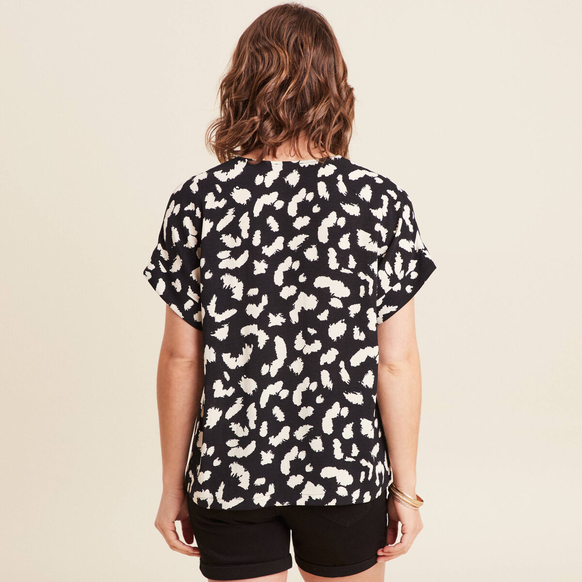 Blouse fluide manches courtes noir femme