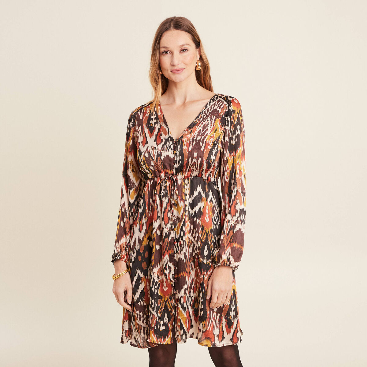 Robe évasée satin boutonnée noir femme