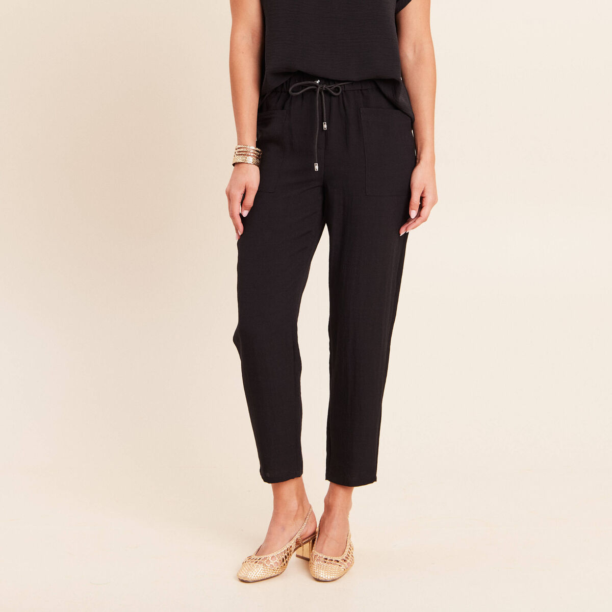 Pantalon mom 7/8&egrave;me en coton noir femme