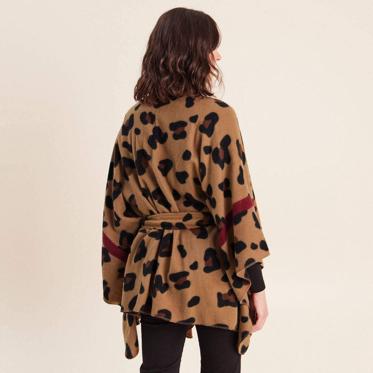 Poncho ceintur&eacute; taupe femme