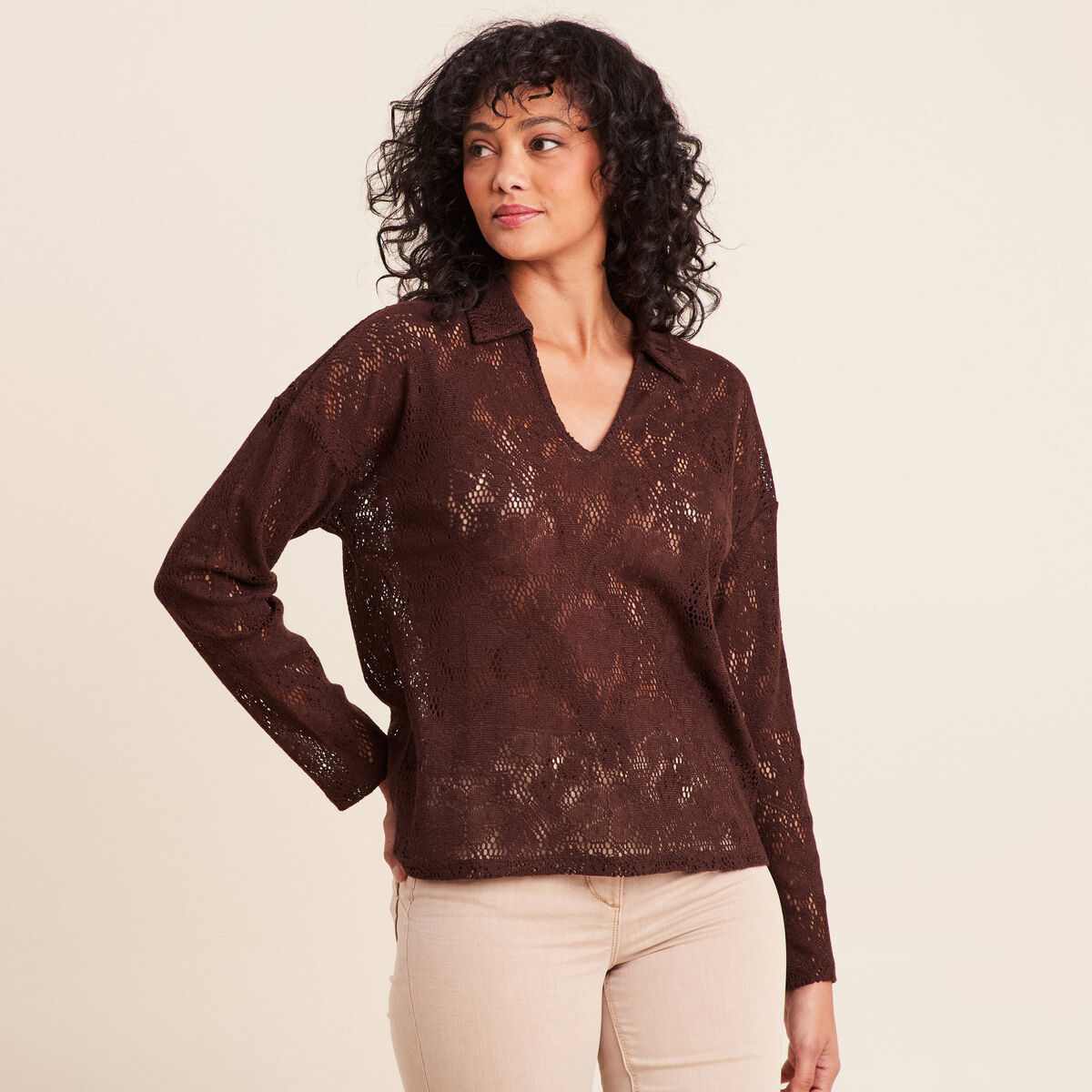 Polo manches 3/4 aspect dentelle marron fonc&eacute; femme