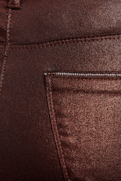 Pantalon ajusté aspect irisé marron foncé femme