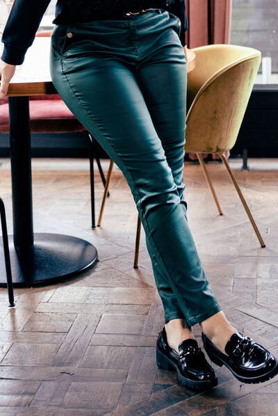 Pantalon ajusté enduit vert femme