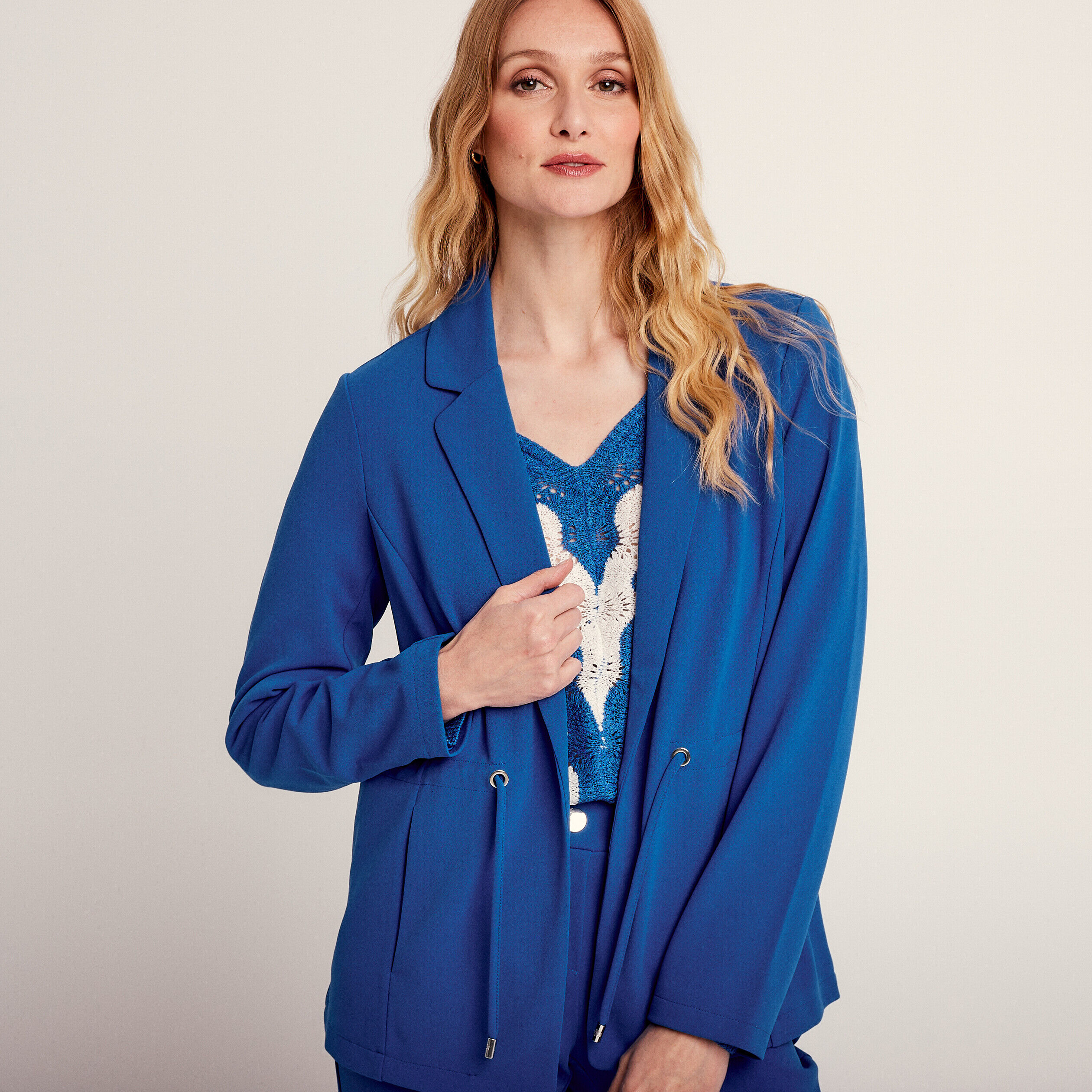 Tailleur femme bleu hotsell electrique