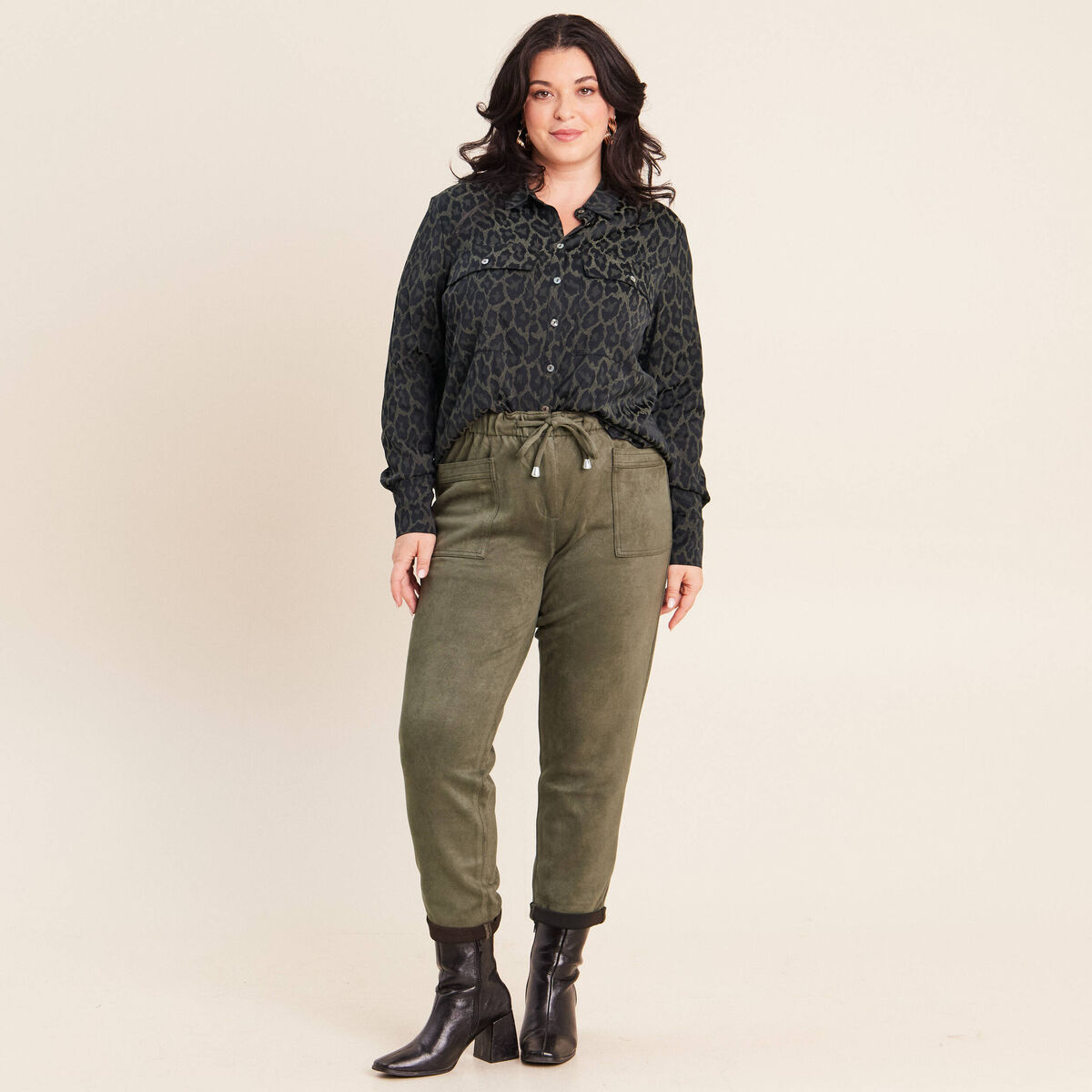 Pantalon coupe mom 7/8&egrave;me vert kaki femme