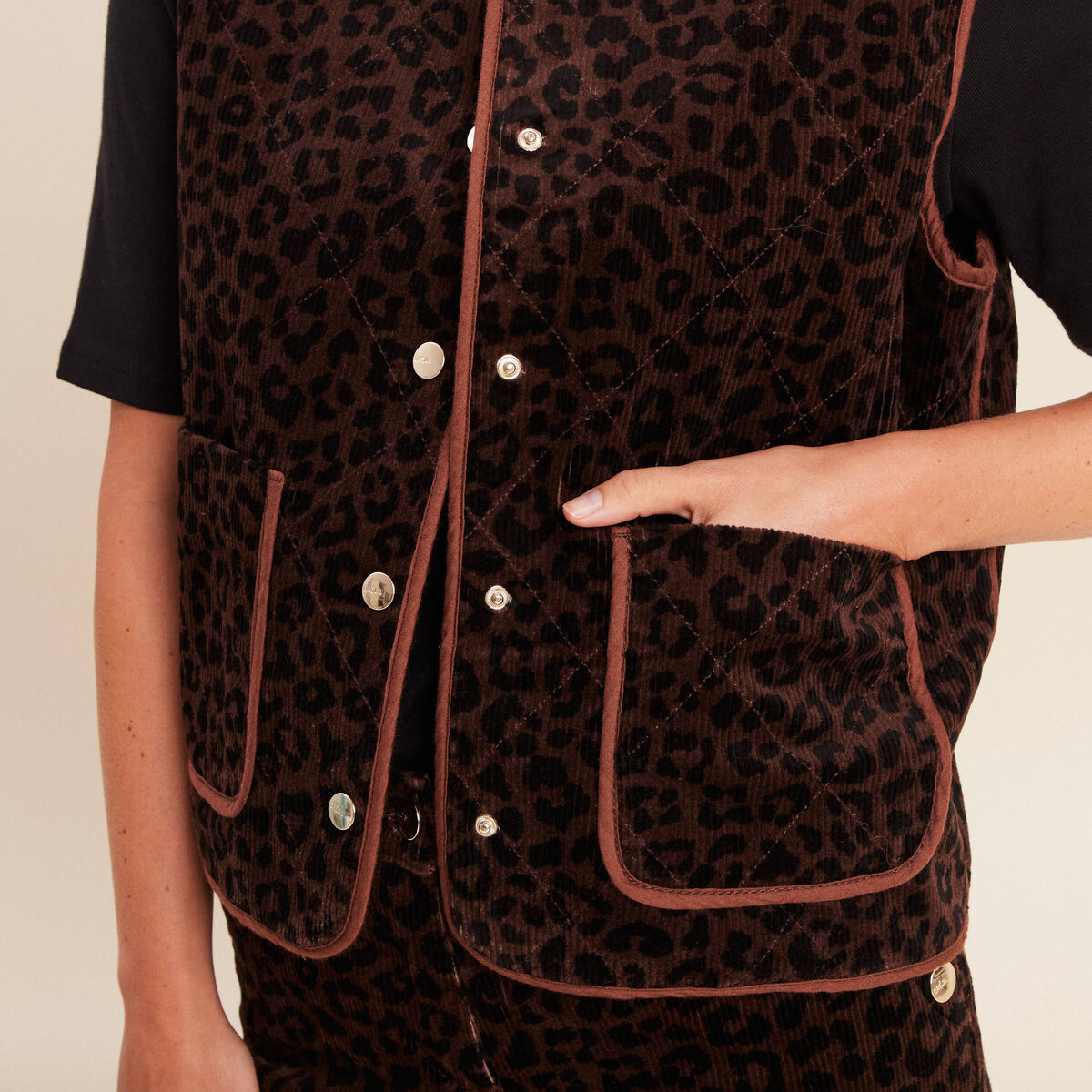 Veste sans manches en velours marron cognac femme