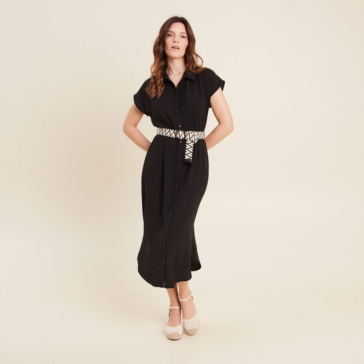 Robe chemise droite ceinturée noir femme
