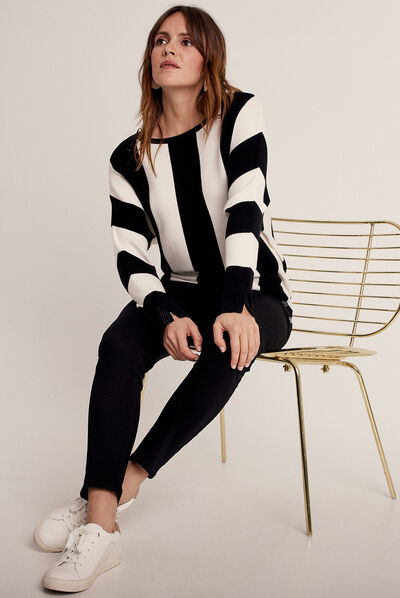 Pull manches chauve-souris noir femme