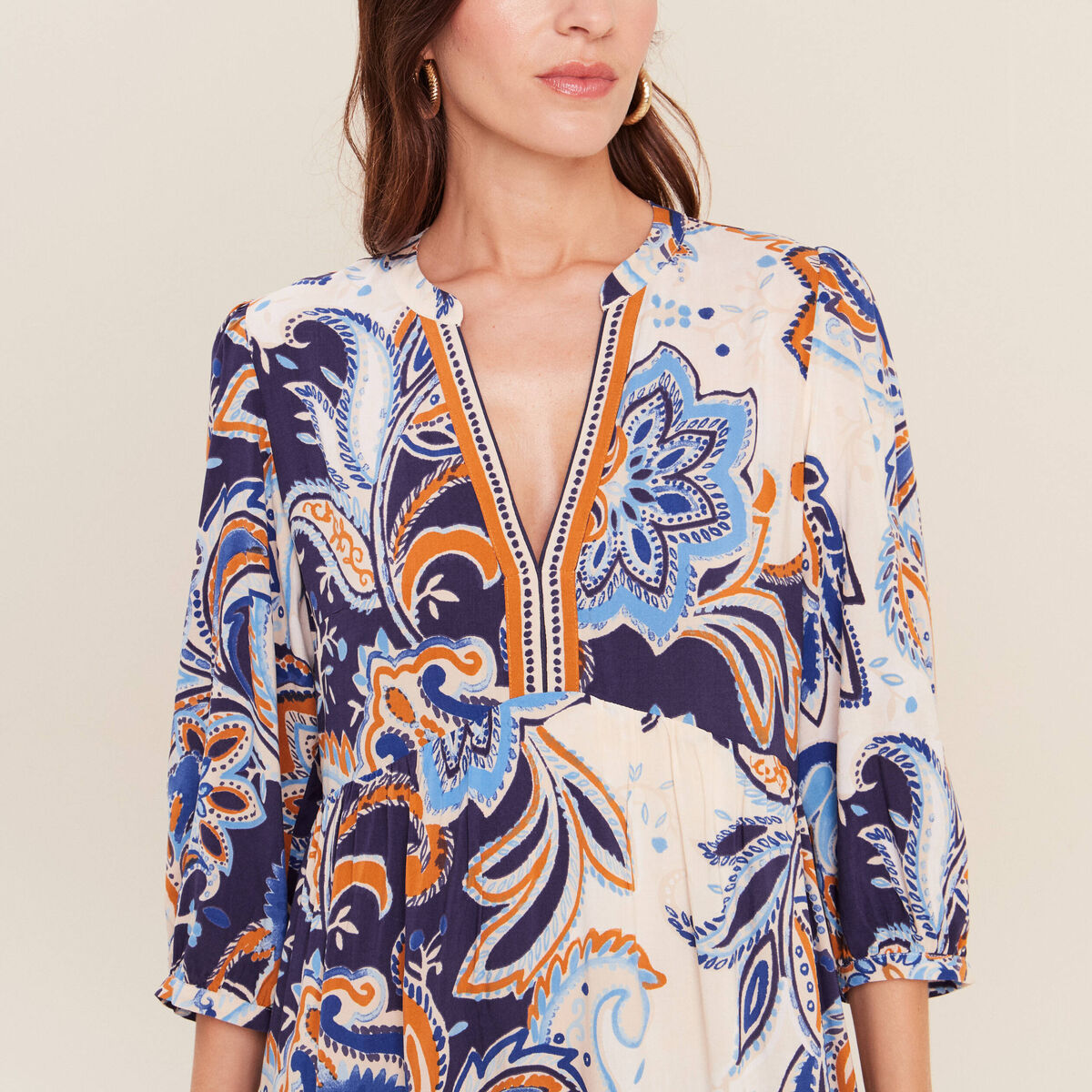 Robe courte &eacute;vas&eacute;e col v manches 3/4 bleu femme