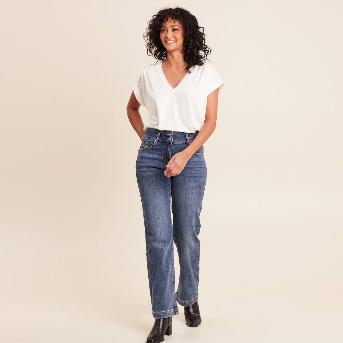 T-shirt col v manches courtes brillant ecru femme