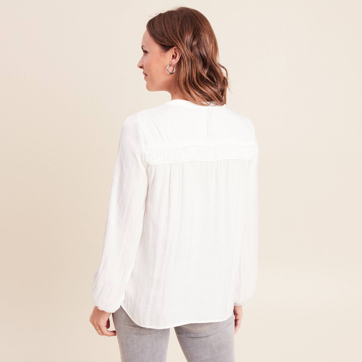 Blouse satin&eacute;e manches longues ecru femme