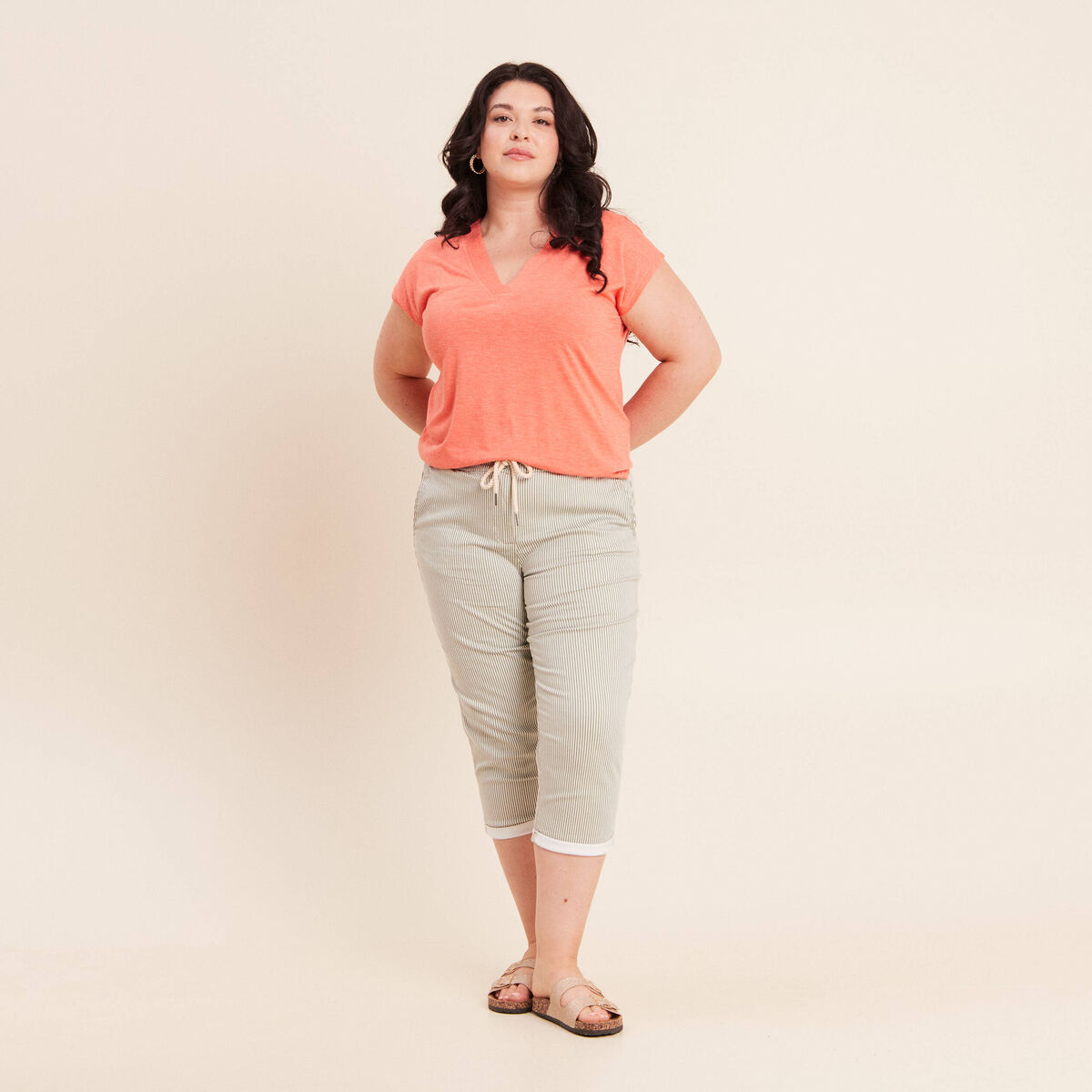 T-shirt col v manches courtes orange fluo femme
