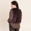 Gilet droit sans manches fausse fourrure marron fonc&eacute; femme
