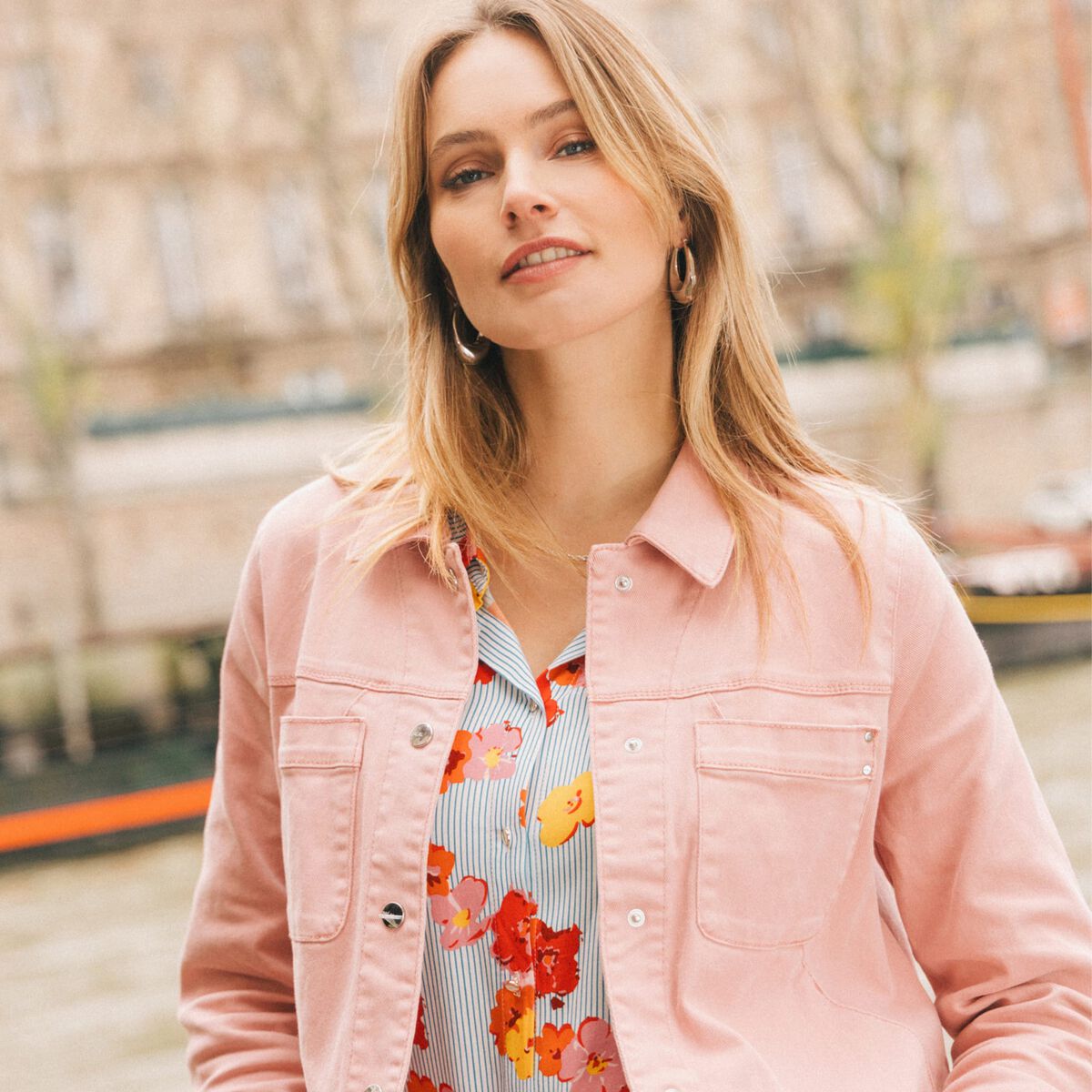 Veste boutonnée en jean rose pastel femme