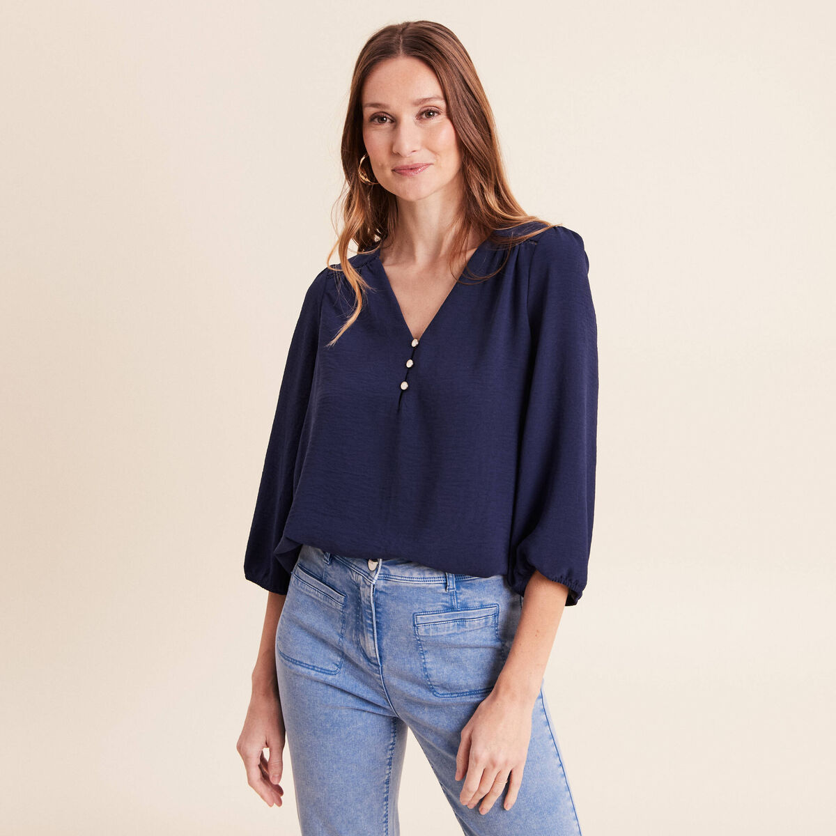 Blouse col v manches 3/4 fluide bleu marine femme