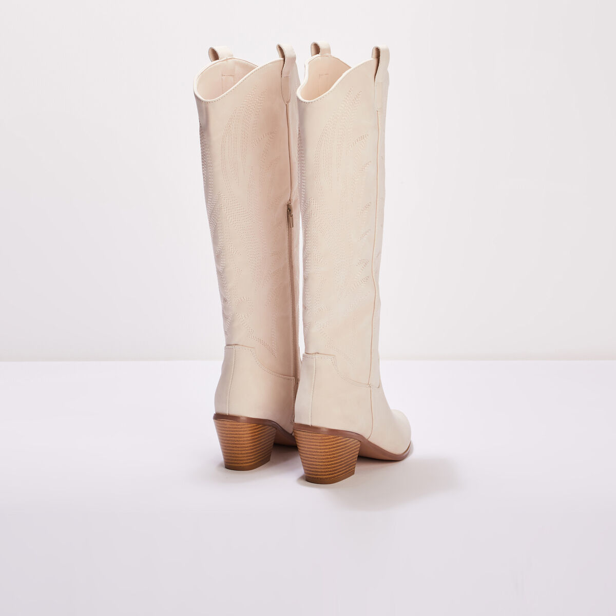 Bottes western brod&eacute;es ivoire femme