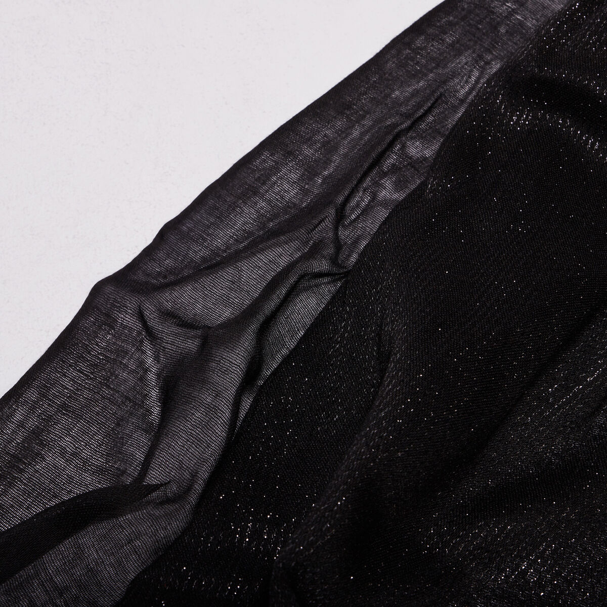 Foulard brillant &agrave; franges noir femme