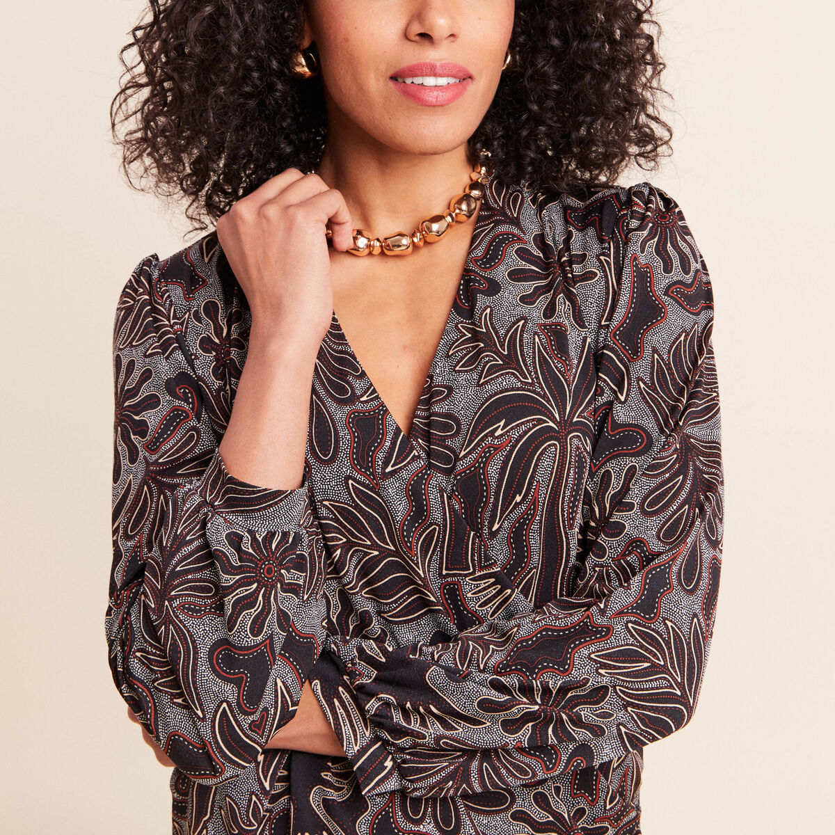 T-shirt cache-c&oelig;ur noir femme