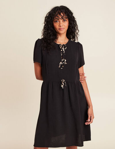 robe courte évasée col rond noir femme