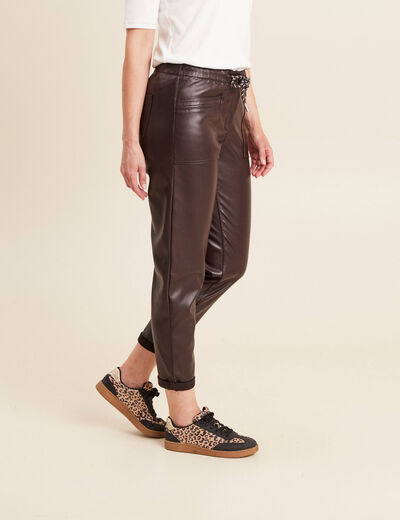 Pantalon coupe mom simili cuir marron fonc&eacute; femme