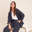 Veste droite longue manches 3/4 doubl&eacute;e bleu fonc&eacute; femme
