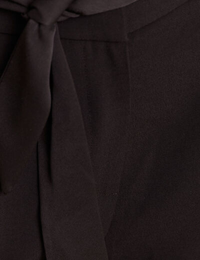 Pantalon satin&eacute; coupe droite noir femme