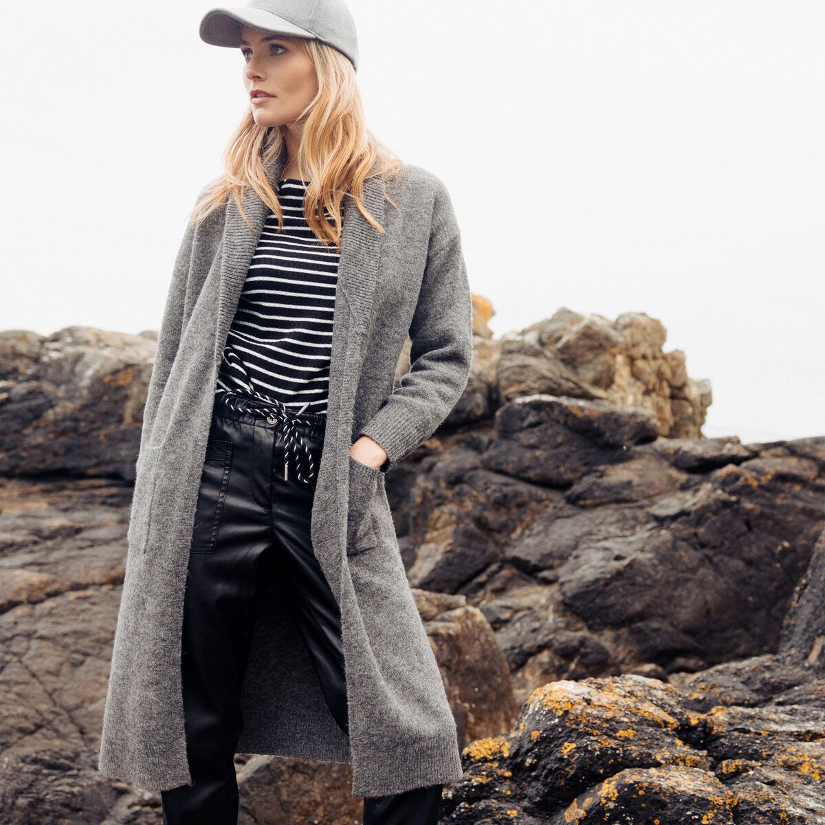 Gilet long manches longues gris foncé femme