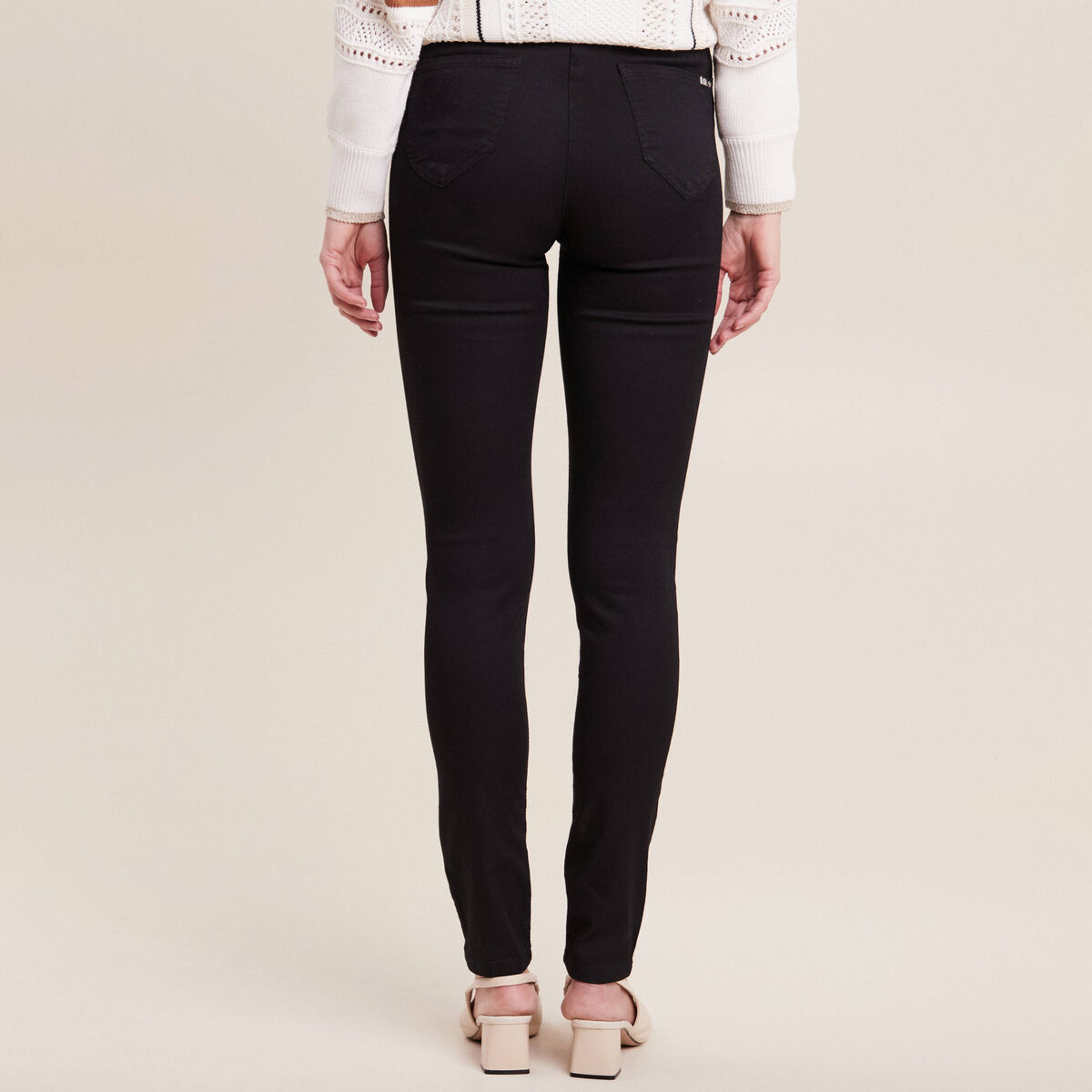 Pantalon magique Le L&eacute;ger coupe ajust&eacute;e noir femme