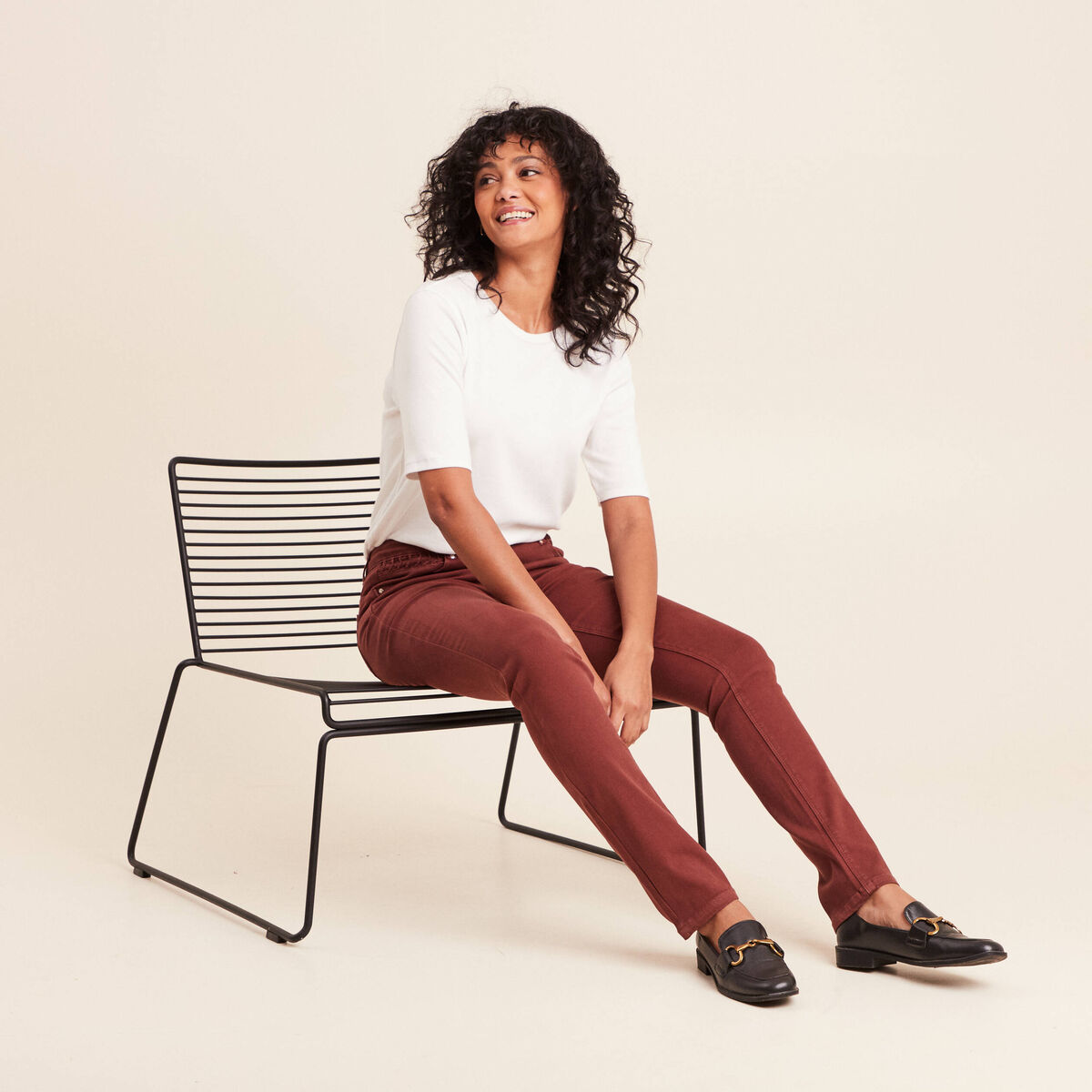 Jean coupe ajust&eacute;e taille bascul&eacute;e marron femme
