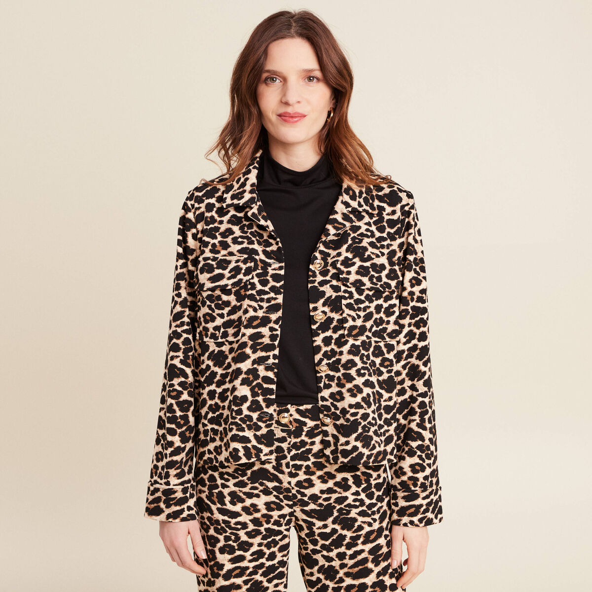 Veste droite boutonnée creme femme