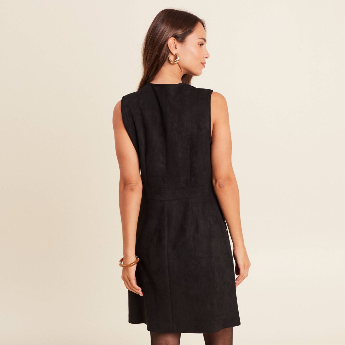 Robe sans manches col rond aspect daim noir femme